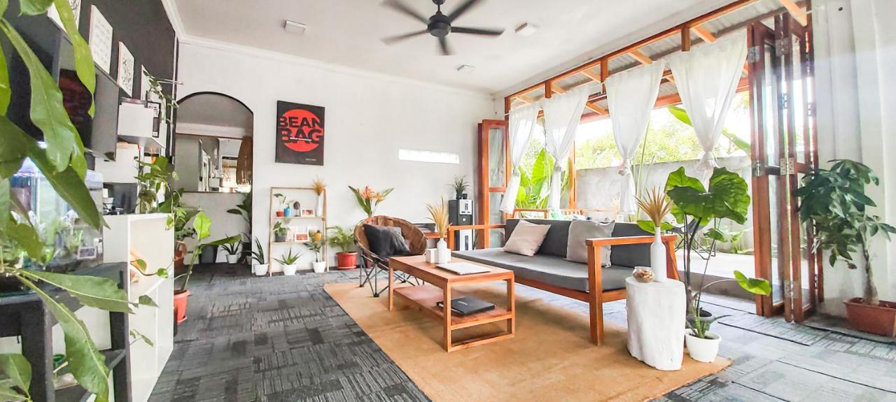 Beanbag Bintan Backpacker Hostel Kangkakawal Екстериор снимка